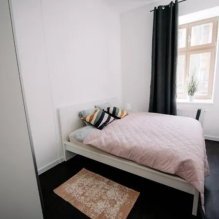 Apartment Piotrkowska 50 & Narutowicza Five-room Elite Enclave - New Listing