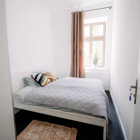 Apartment Piotrkowska 50 & Narutowicza Five-room Elite Enclave - New Listing *