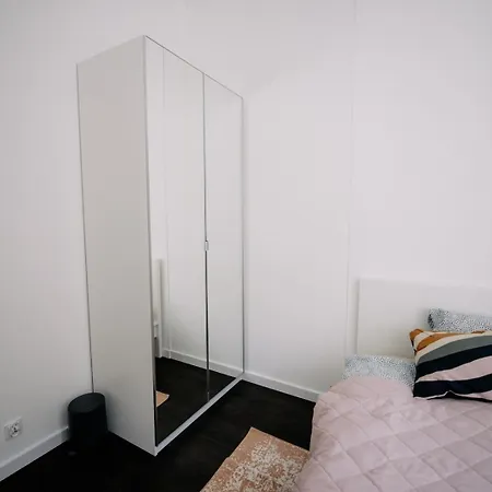 Piotrkowska 50 & Narutowicza Five-room Elite Enclave - New Listing Chillinlodz Apartment