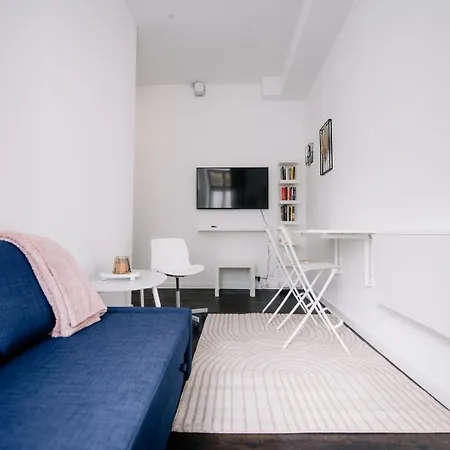 Apartment Piotrkowska 50 & Narutowicza Five-room Elite Enclave - New Listing Chillinlodz *
